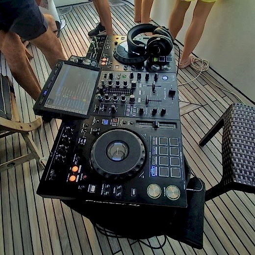 Profesyonel DJ ve Ses & Işık Kiralama Hizmetleri | Ogzsound