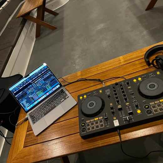 Profesyonel DJ ve Ses & Işık Kiralama Hizmetleri | Ogzsound